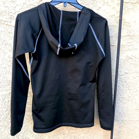 KUHL Technikore Hooded Base Layer - Picture 5 of 5
